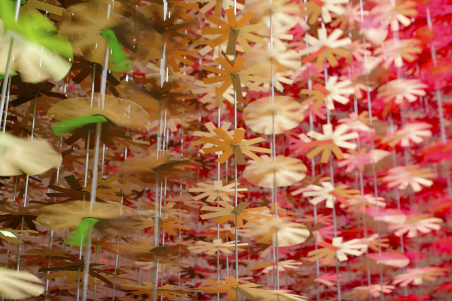 NSK 百年庆“混色”装置 / Emmanuelle Moureaux-18