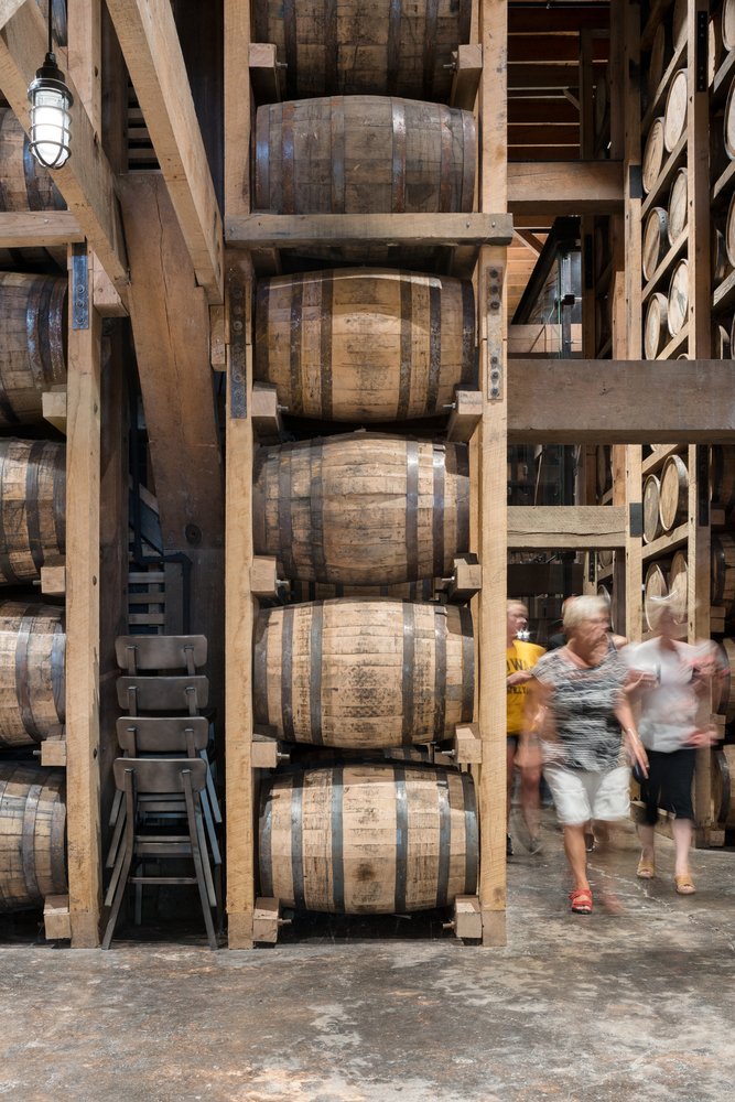 Jack Daniel’s Barrel House 1-43