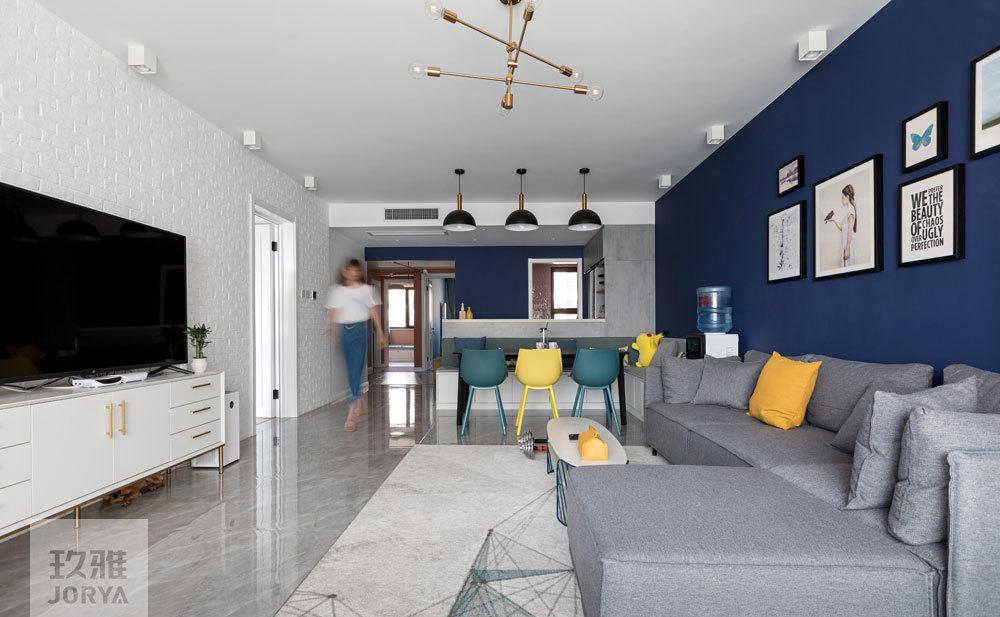 莫兰迪色系撞色设计,打造 107㎡三室一厅的时尚空间-41