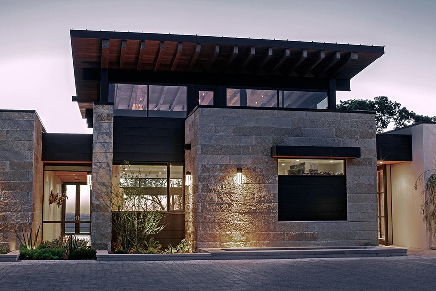 Lake View Residence with Tropical Retreat Details-24