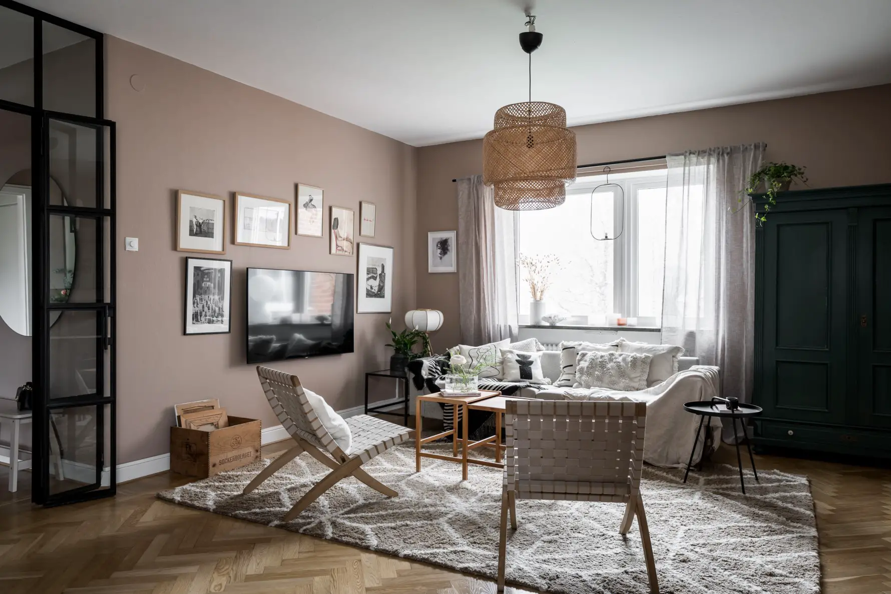 瑞典温馨公寓 | 现代壁炉设计成亮点-7