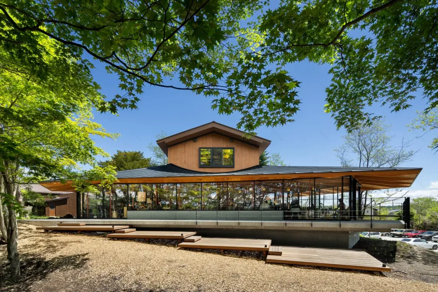 轻井泽公共广场(注:Commongrounds直译为公共场地,这里结合实际情况意译为公共广场,Karuizawa是常见地名轻井泽 ) 丨日本长野丨Klein Dytham architecture-3