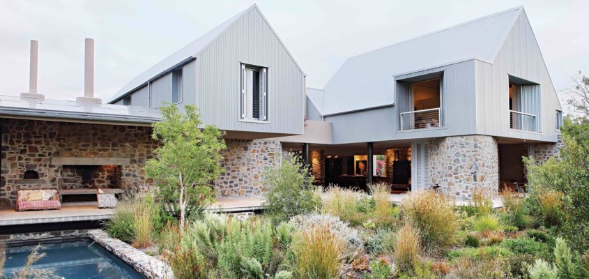 南非自然保护区旁的自然主义家园-0