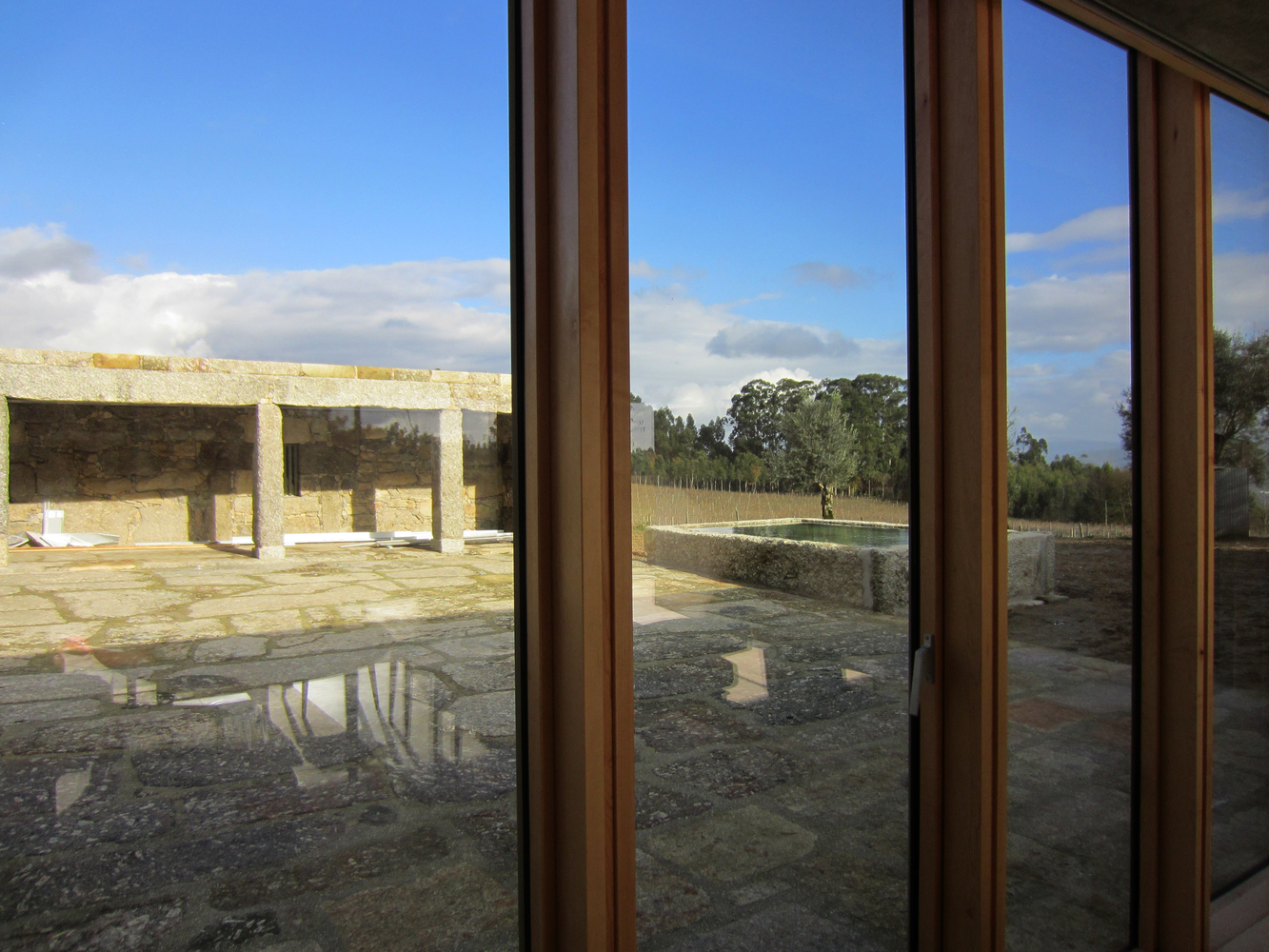 葡萄牙古农场住宅修复与改造-57