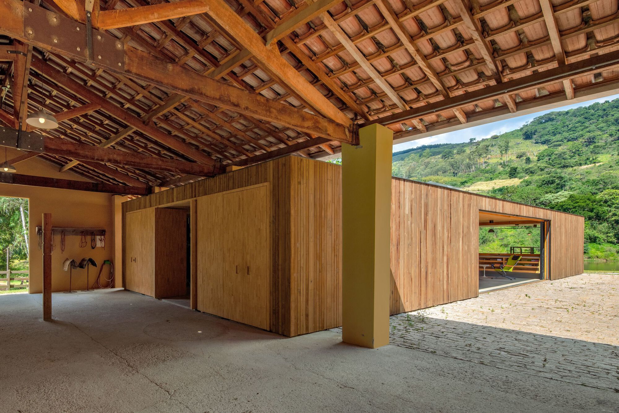 维斯塔阿莱格雷展馆丨巴西丨Terra Capobianco-22