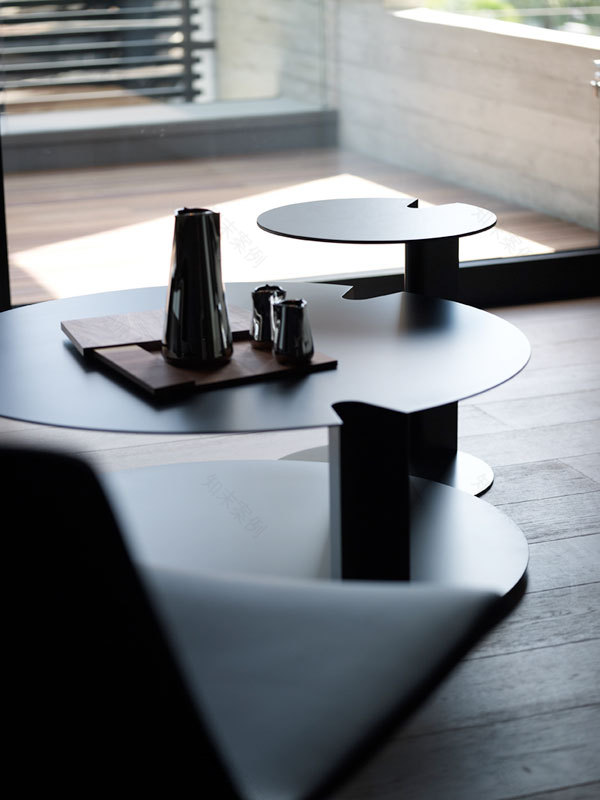 灰色城市阁楼公寓丨希腊雅典丨Theano Potamianou Ravazoula-8