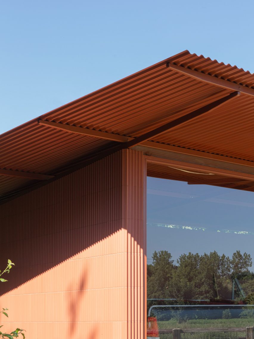 砖石红 Lincoln Pavilion · 汽车艺术馆的创意设计丨法国丨Ronan 和 Erwan Bouroullec-15