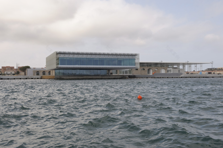 马达莱纳前军事港口的绿色复兴-47