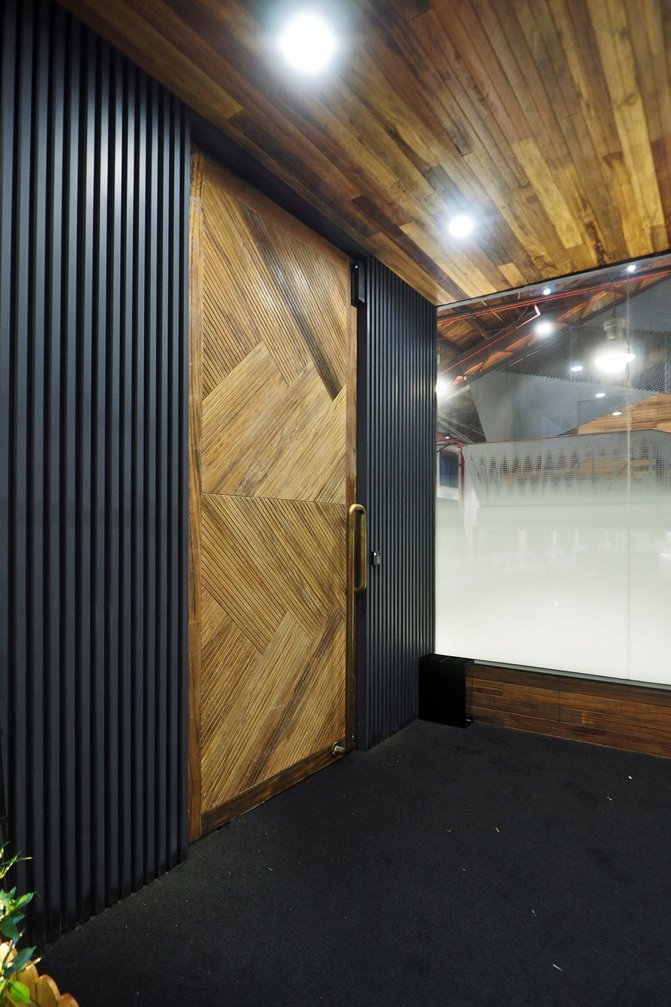 一艘悬浮的“战舰” & 幸福码头8号楼空间改造项目，上海 / 杜兹设计-78