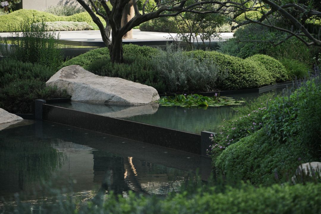 在蓝绿森境里，续写自然与轻奢的故事——华润置地时代之城二期花境-19