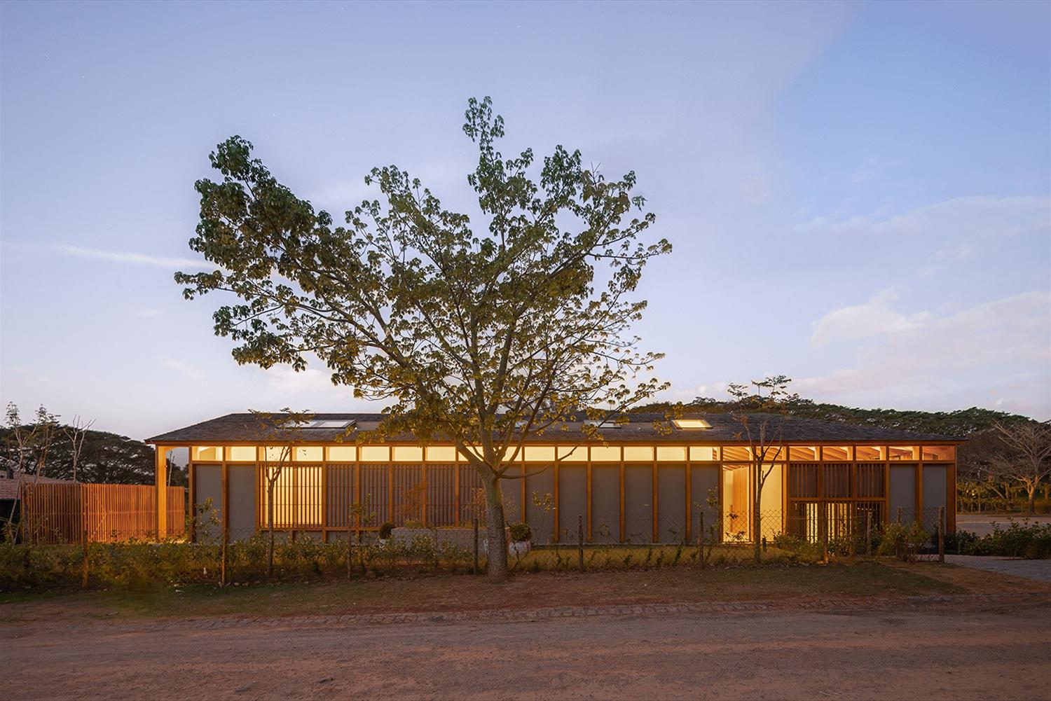 巴西建筑师 Gui Mattos 的木结构环保住宅设计-36