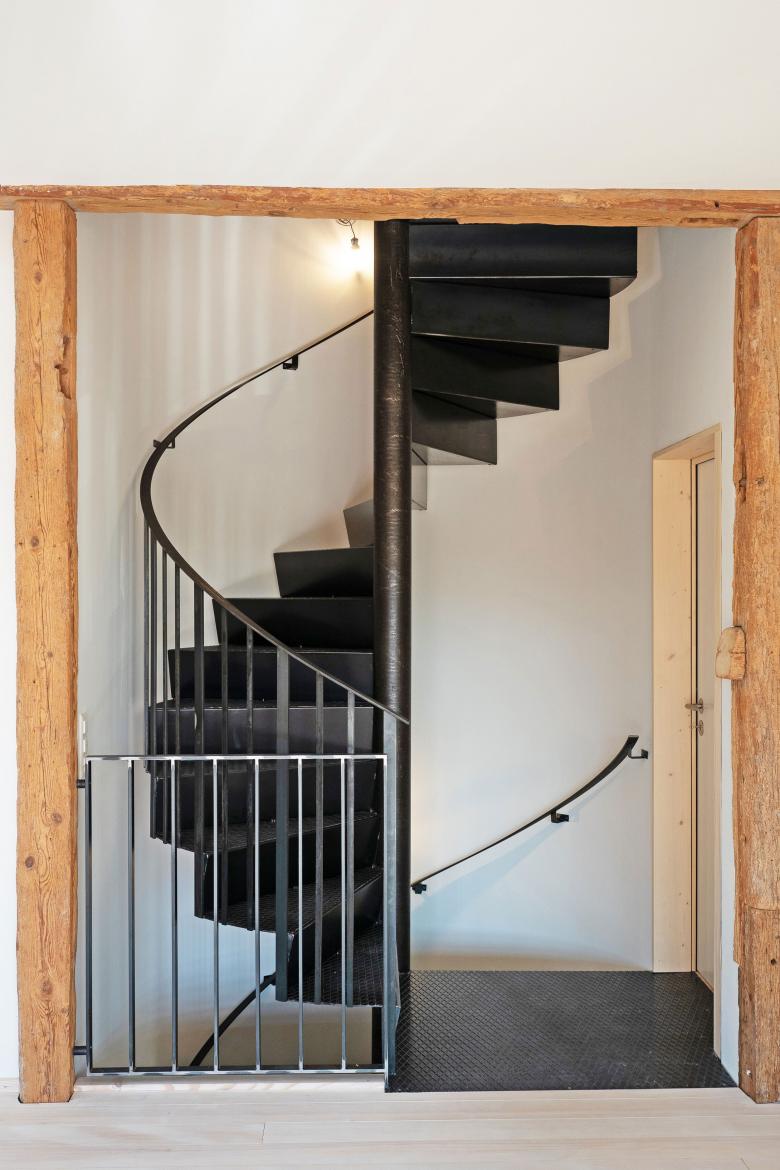 Humbert Partner AG丨Renovation und Umbau Bauernhaus in Lugnorre丨瑞士-9