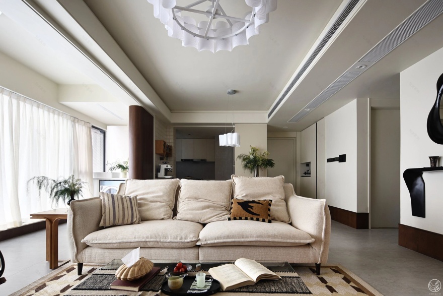 复古且时髦,在松弛与精致之间游刃有余-13