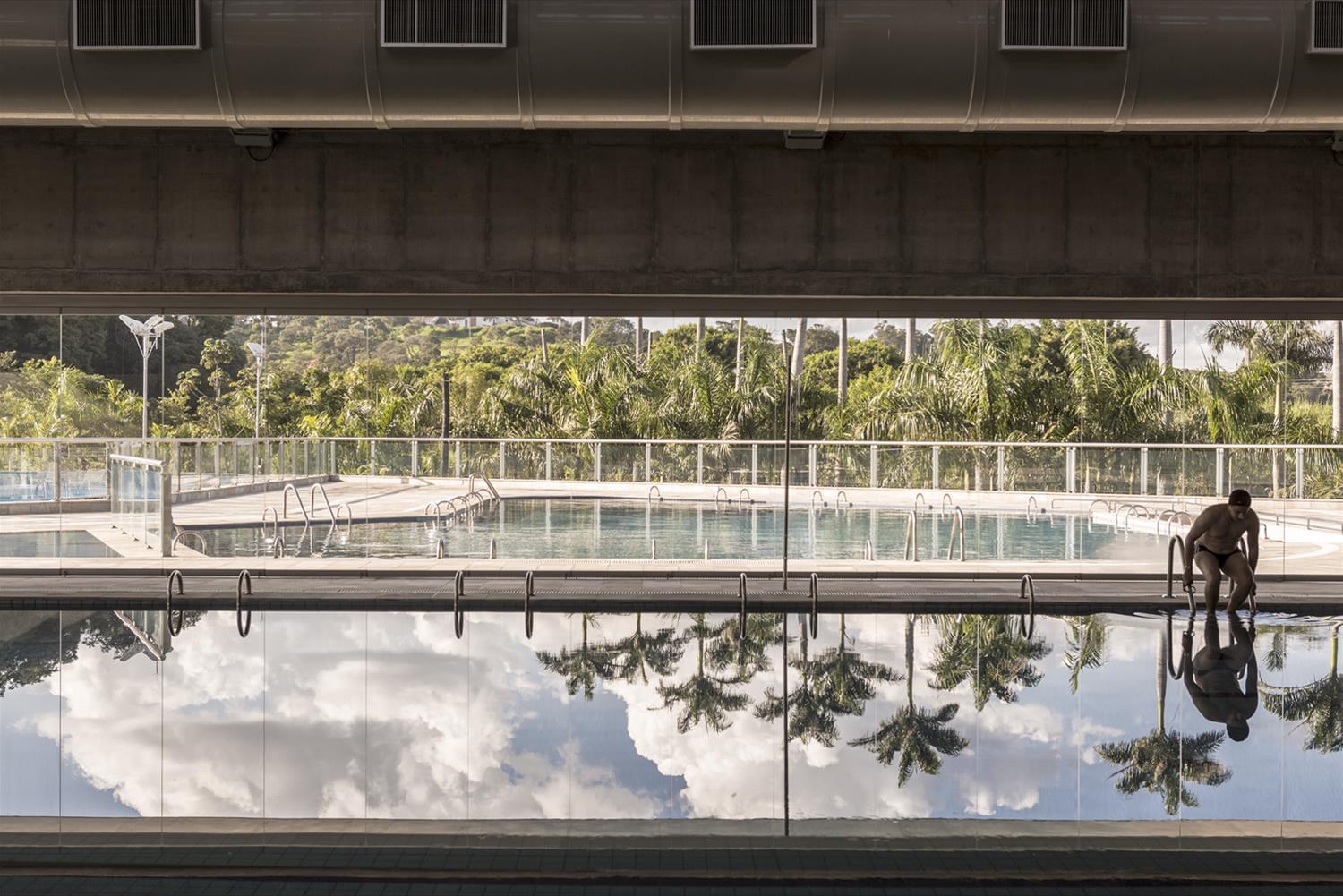 巴西 Sesc Jundiaí运动中心 | 绿色环保与现代设计的完美结合-9