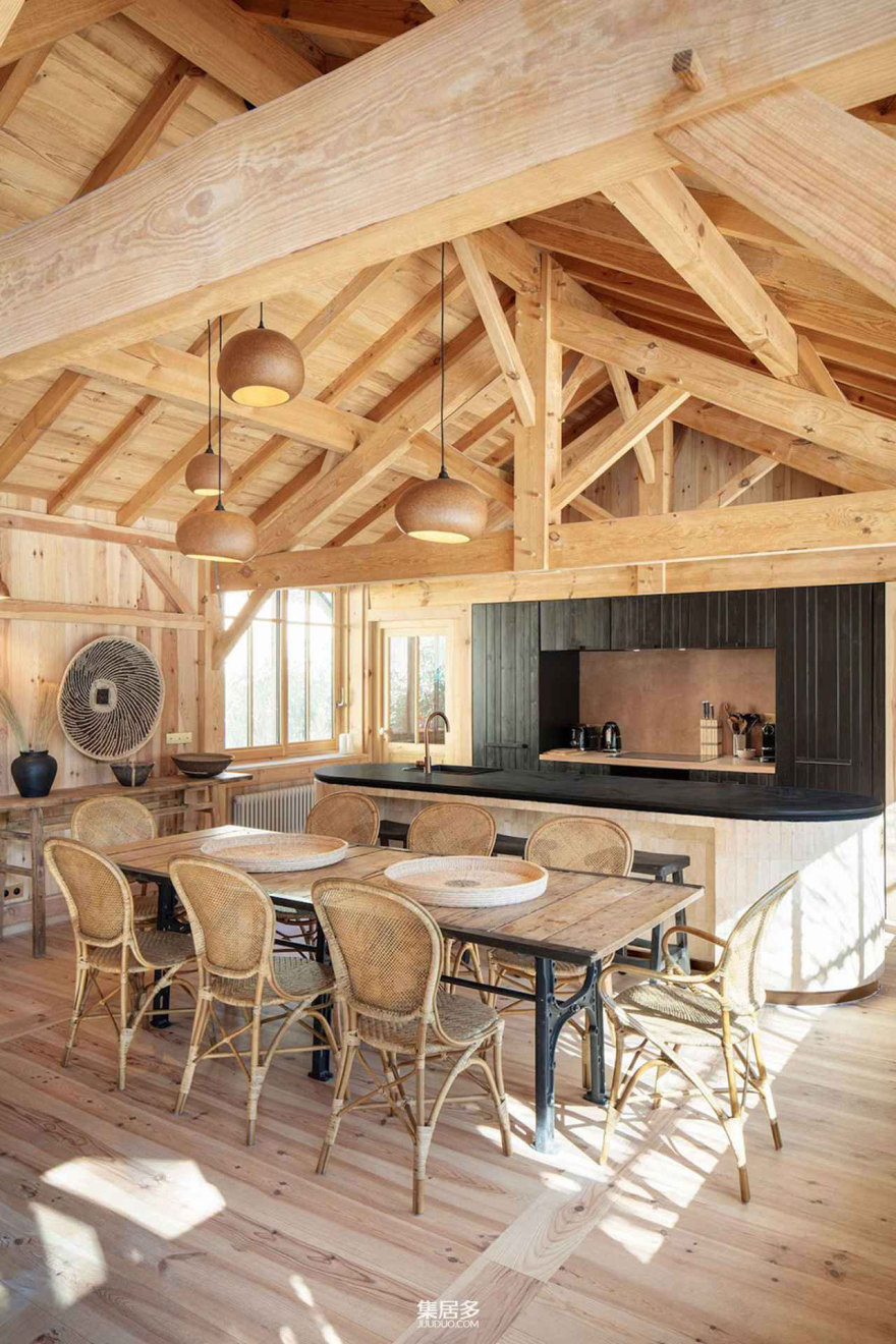 蔚蓝海岸上的木制别墅丨法国-11