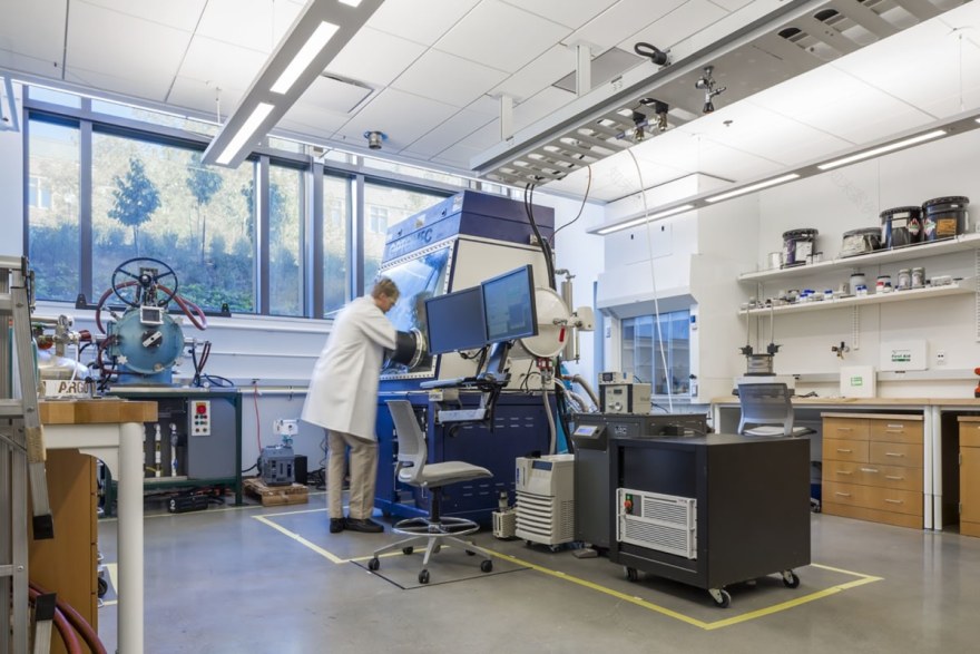 华盛顿大学圣路易斯分校现代哥特建筑丨阿根廷圣路易斯丨Moore Ruble Yudell-22