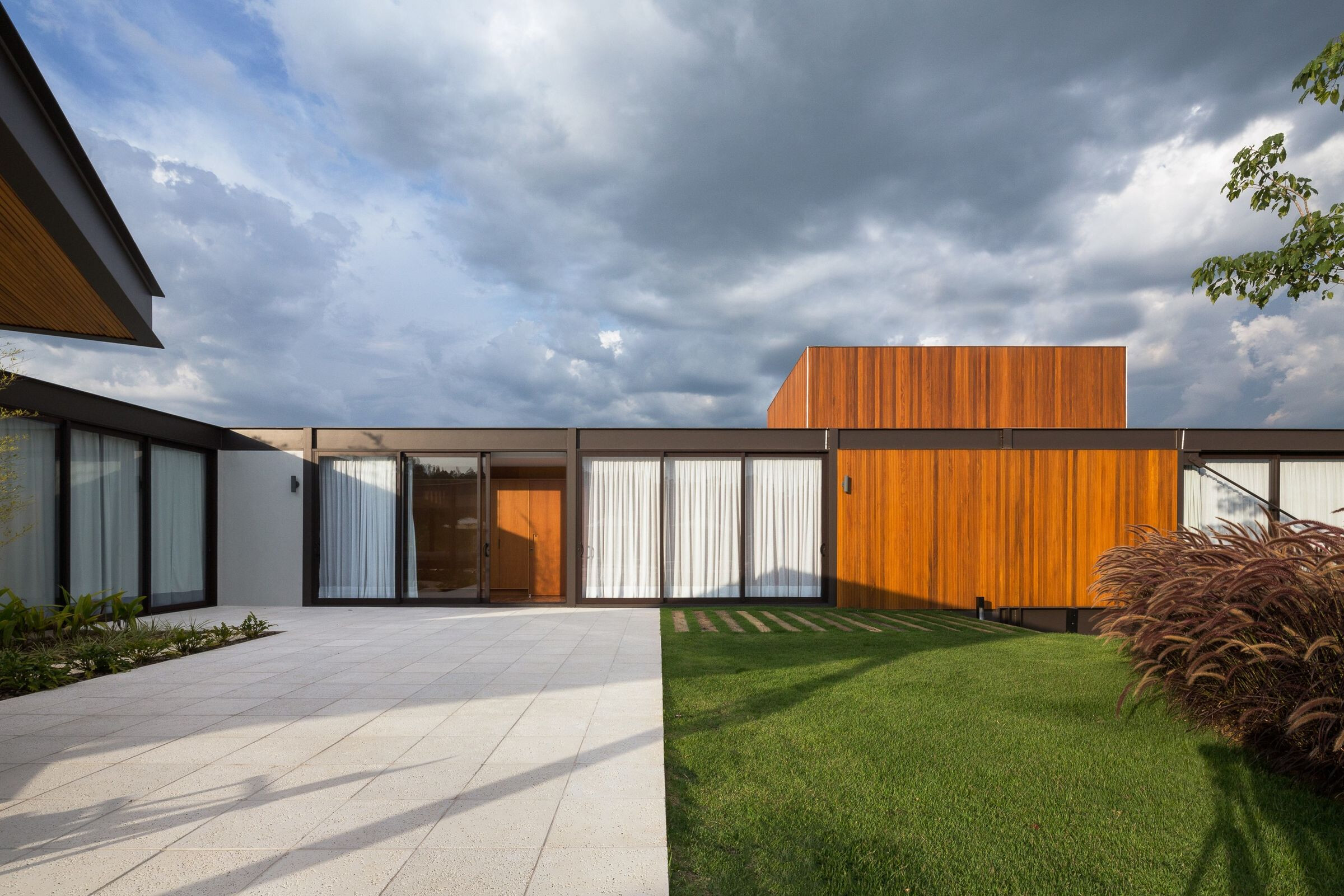 巴西 Pindaibeiras Residence 绿色环保设计-23