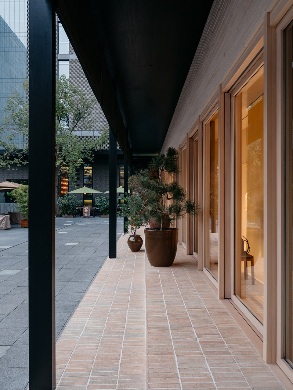 Lemaire成都太古里精品店丨中国成都丨F.O.G.建筑事务所-10