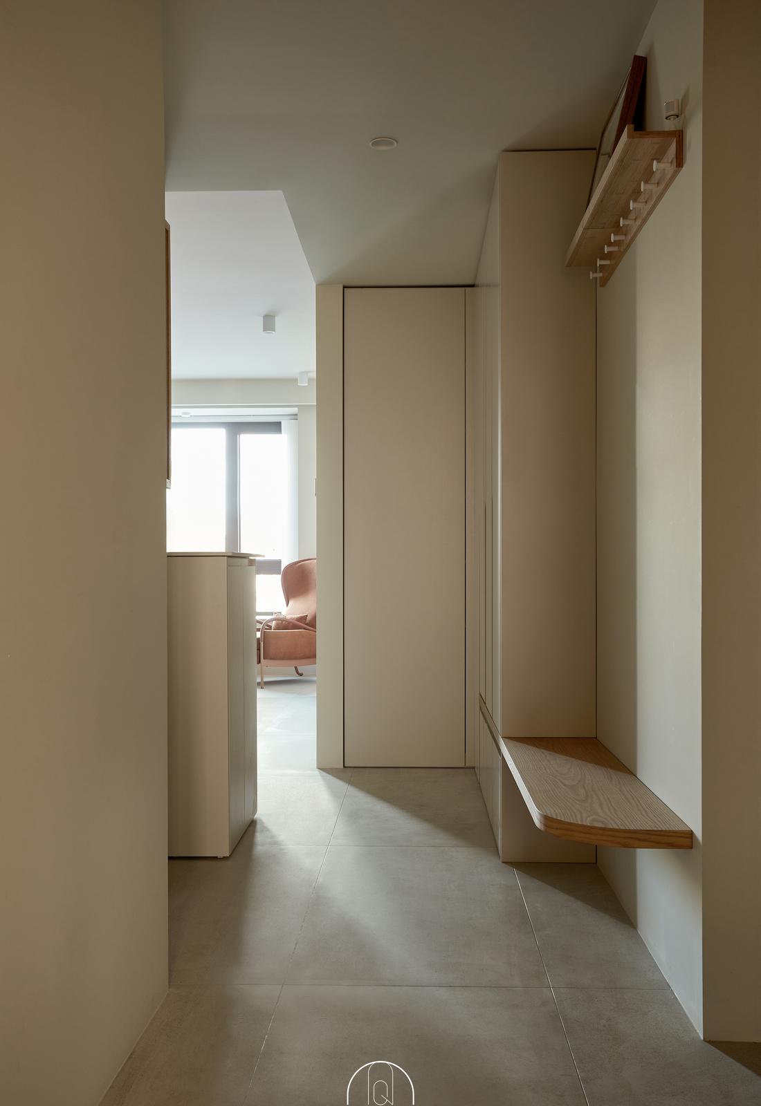 客厅变图书馆 · 个性化定制让家更具互动性-0