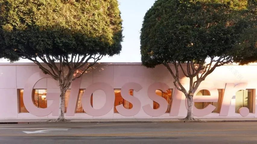 洛杉矶 Glossier 美妆店丨美国洛杉矶丨Glossier 内部团队-1