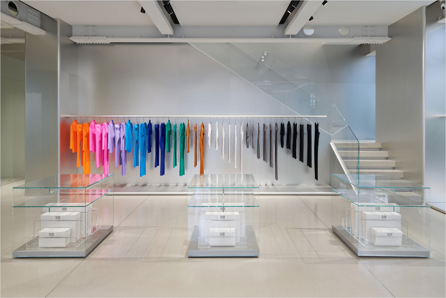 PLEATS PLEASE ISSEY MIYAKE store by Tokujin Yoshioka-6