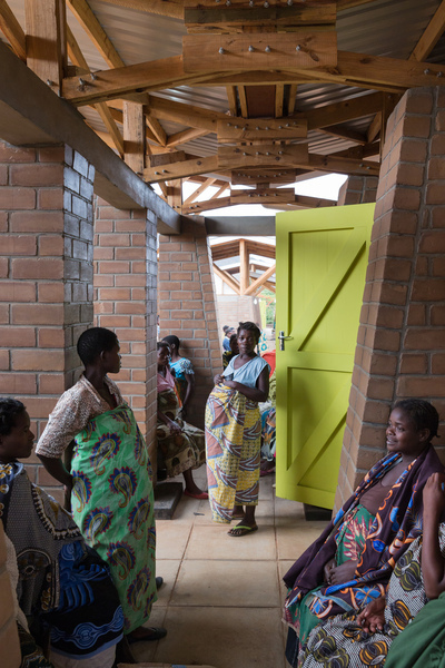 Maternity Waiting Village / MASS Design Group-32