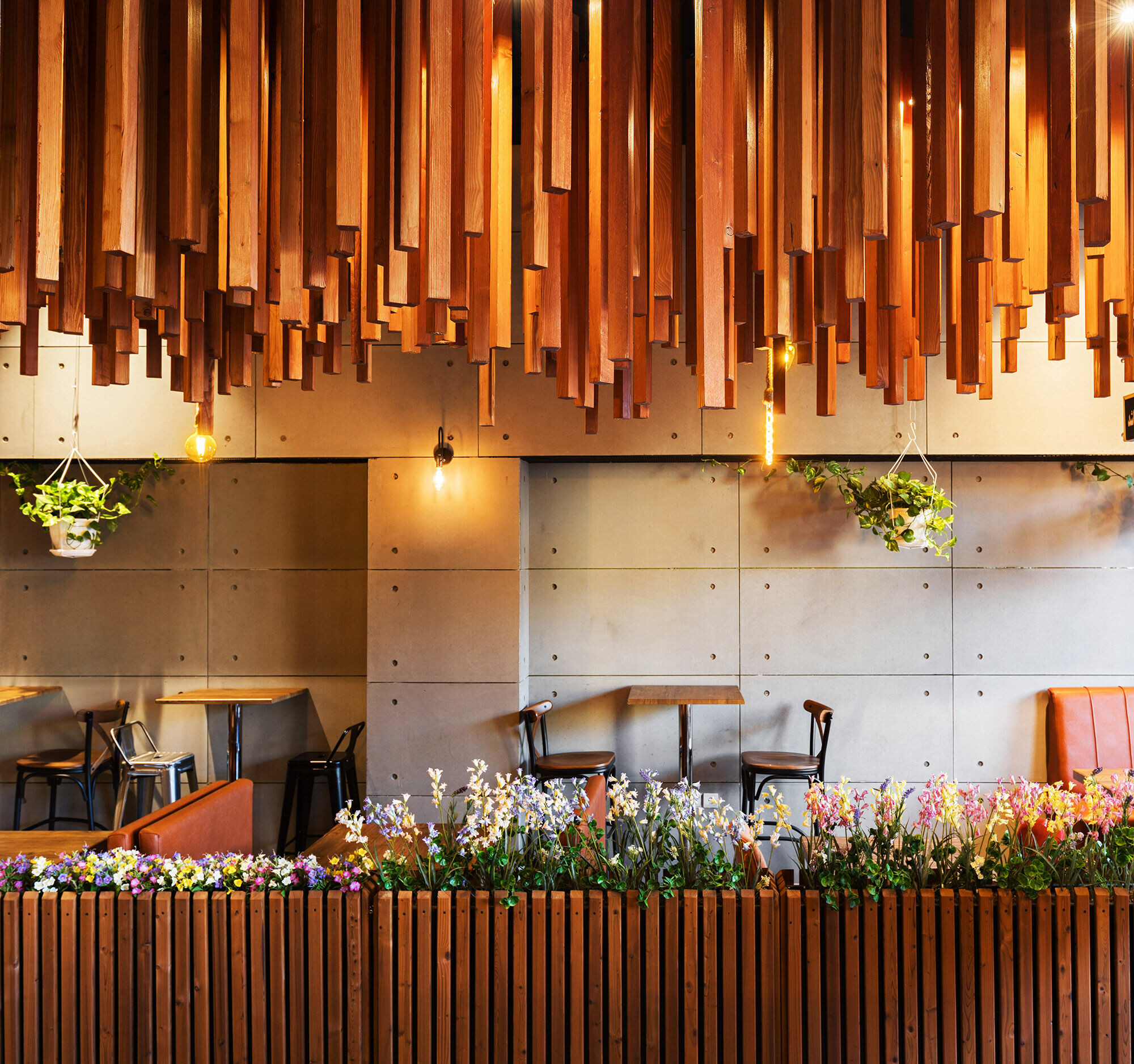 伊朗德黑兰 Viana 快餐店——温暖休闲的用餐空间-27