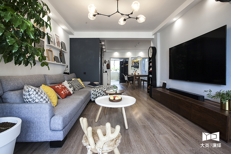 85 后 IT 男为爱妻打造北欧风文艺家居-19