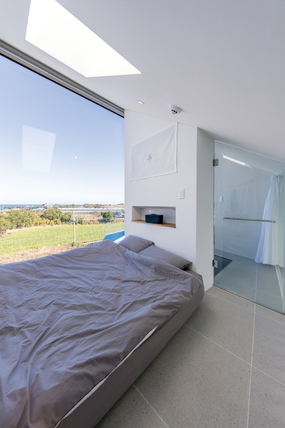 依山傍水的韩式别墅-17