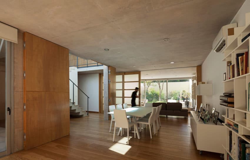 Pedro Livni & Karin Bia Work Together to Create an Urban Home in Montevideo, Uruguay-5