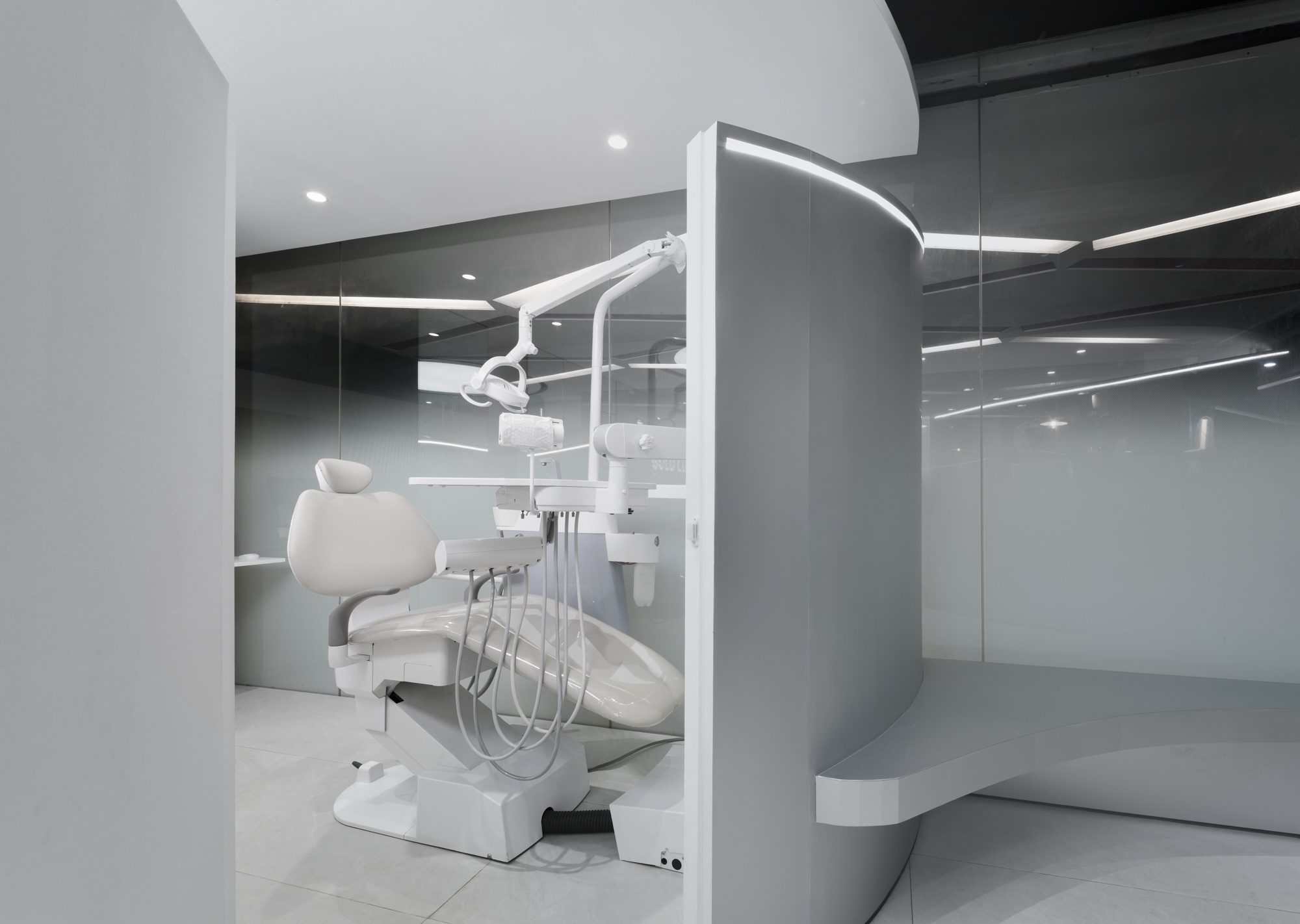 Resmile Dental Wellness-15