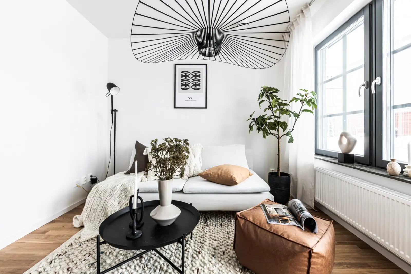 瑞典 34m2 精致黑白工作室,空间布局与设计细节的完美结合-2