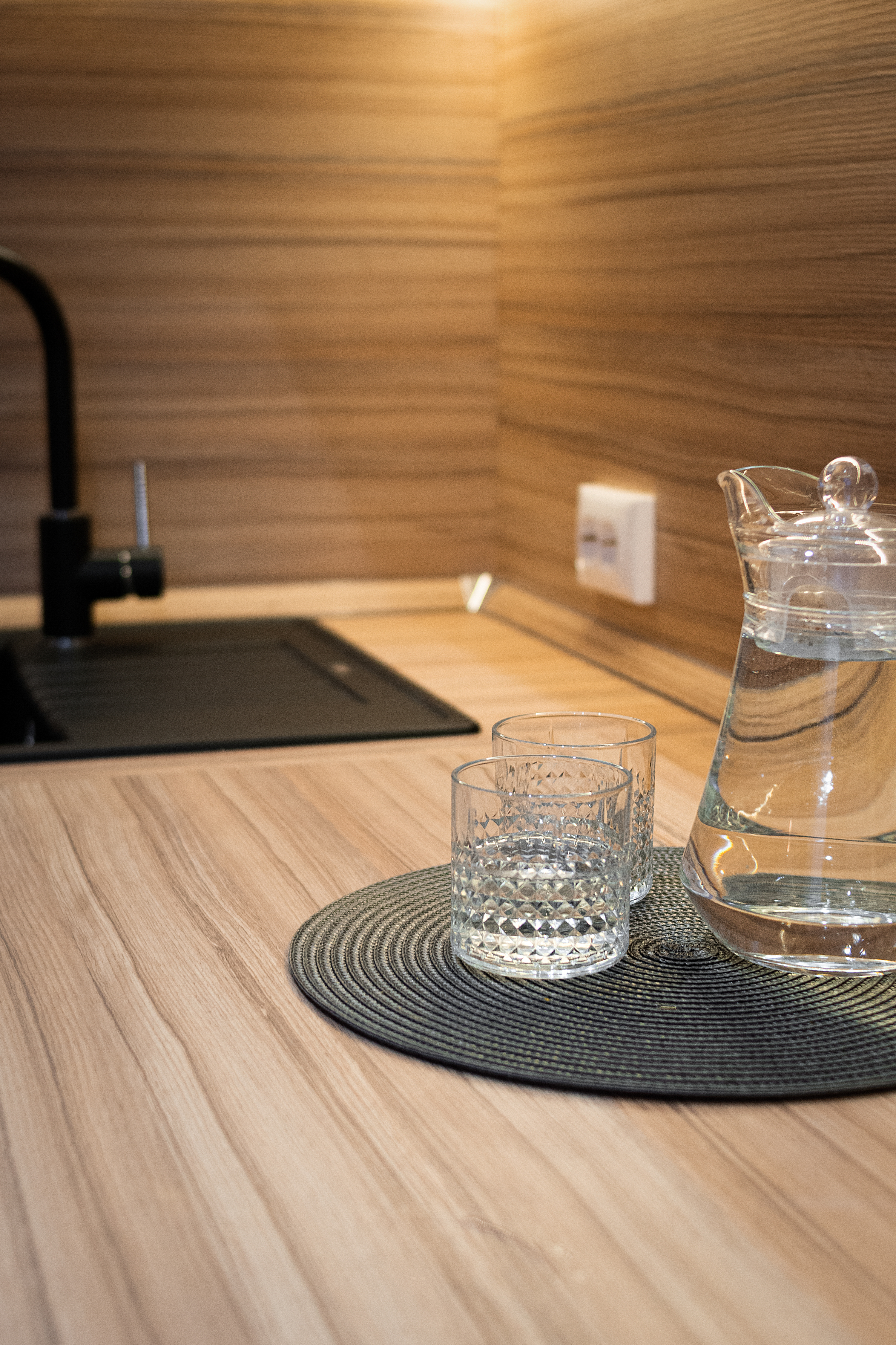 猴子及其栖息地主题公寓室内设计-14