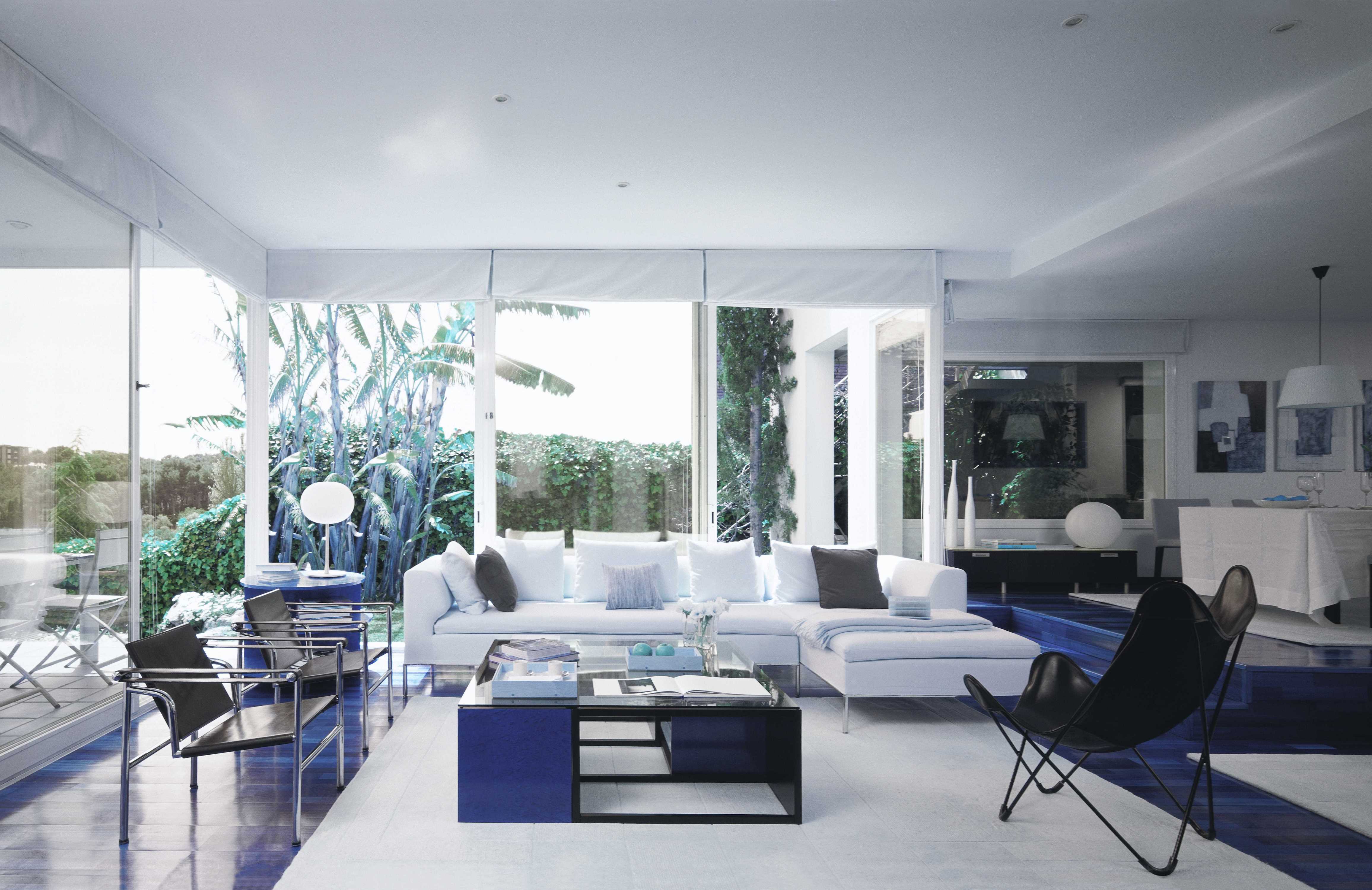 95 年建造的 Castelldefels 私人住宅设计-1