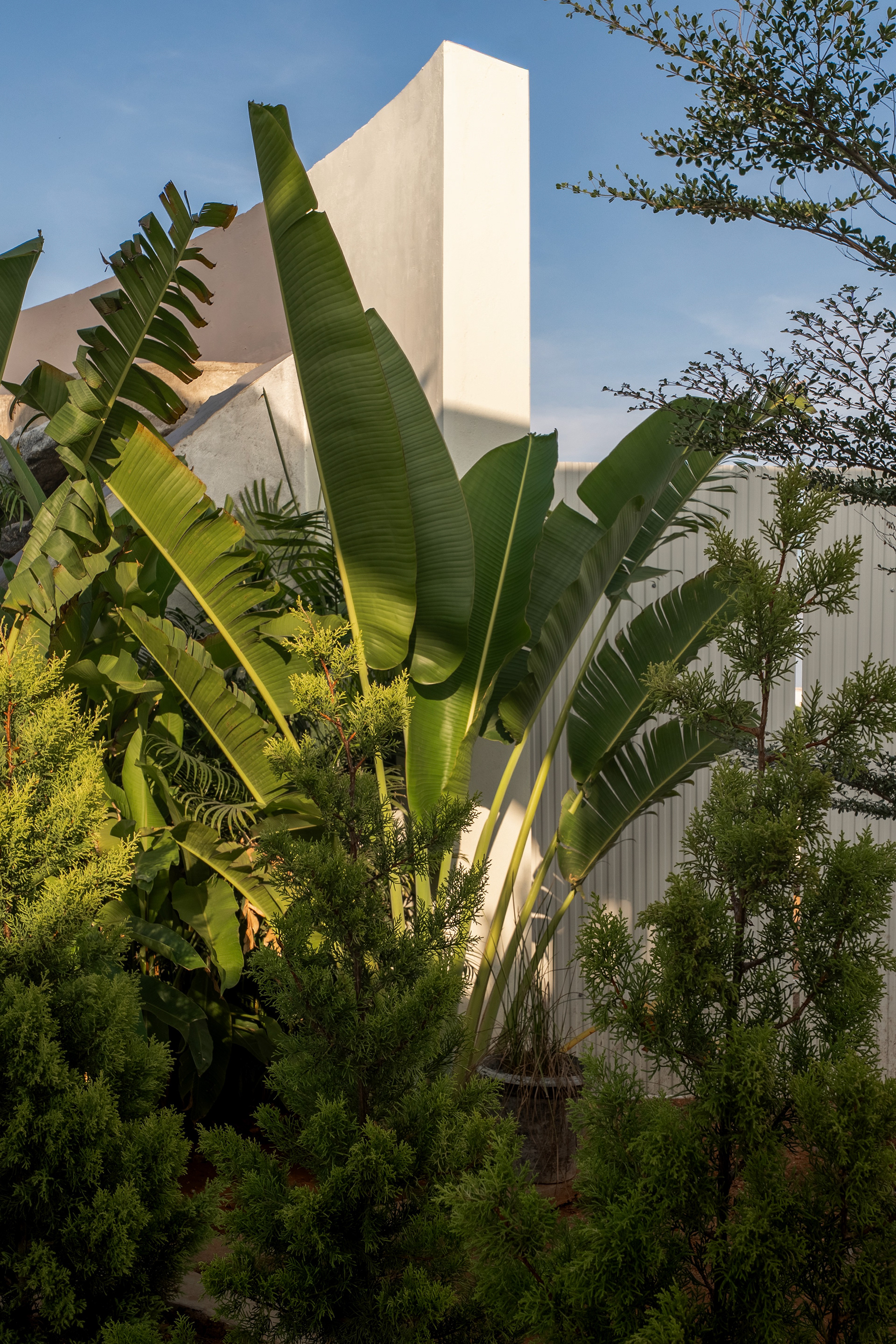 露台餐厅丨KARTHIK ARCHITECTS-27