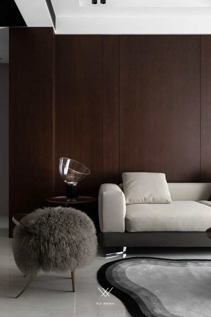 汇港城 120㎡精装房暗色调改造,咖色、蓝色、暖灰色展现沉稳旋律-32