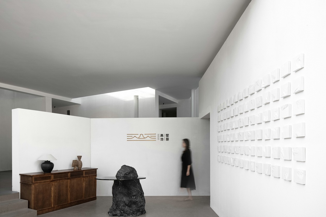 叶晖：融入自然的极简空间—高地星厨 | 今古凤凰-2