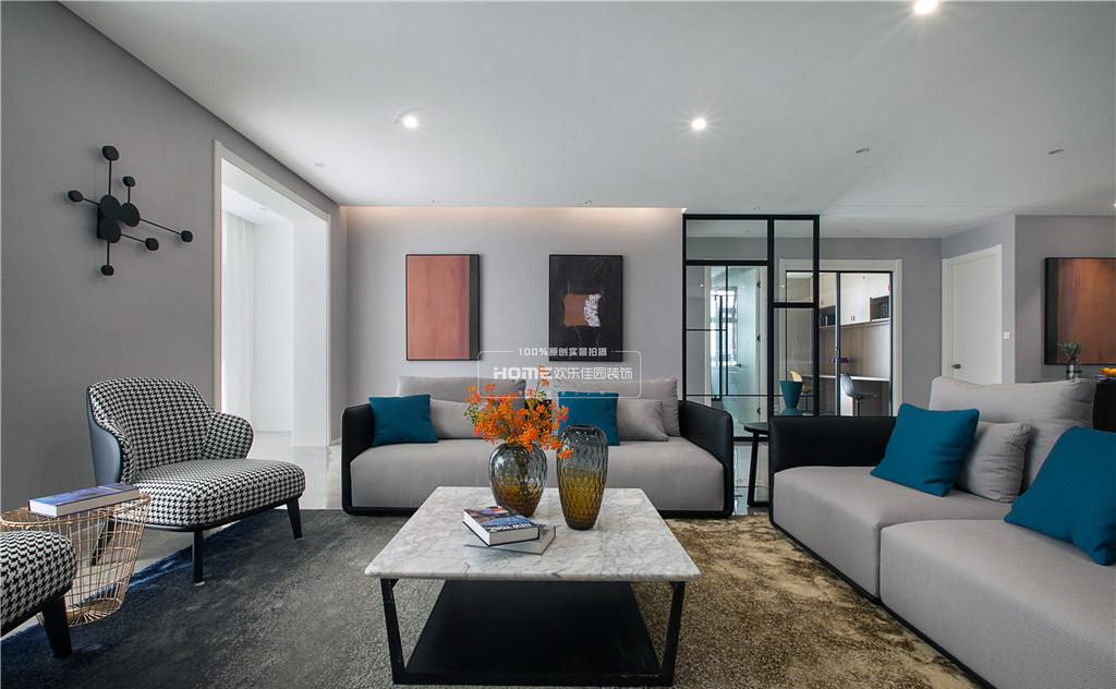 极简黑白灰的别墅设计,呈现高级感与舒适性-7