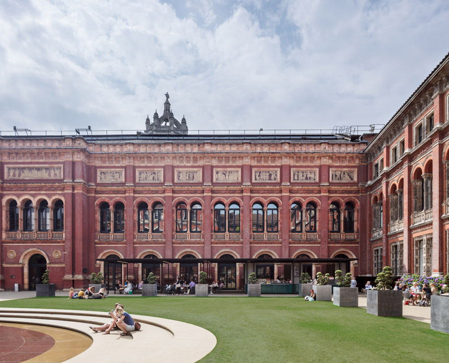 英国 V&A 博物馆花园咖啡厅,绿色调与传统风格完美融合-17