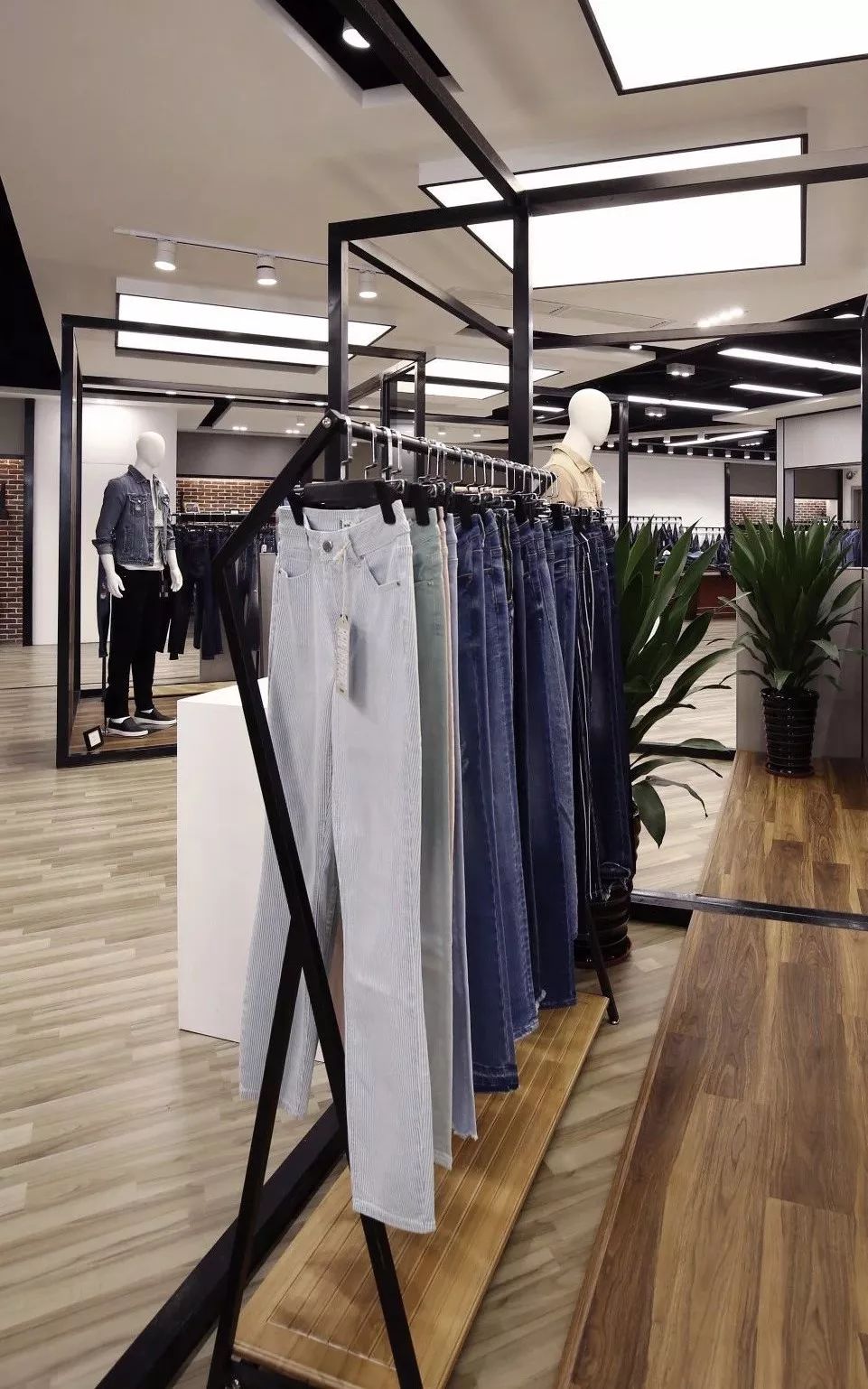 点海设计|西布朗牛仔展厅-12