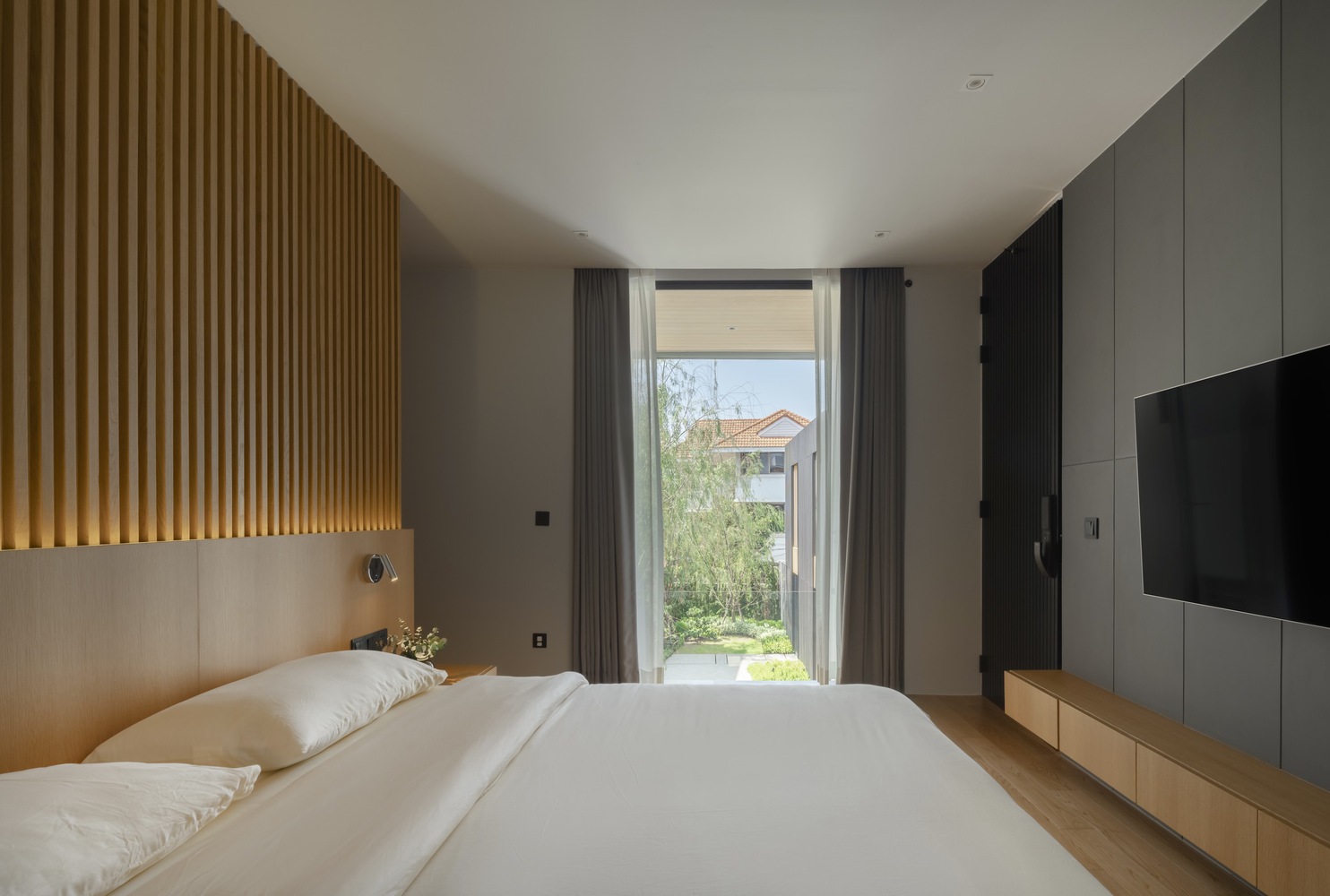 温馨现代的 L 型住宅设计-29