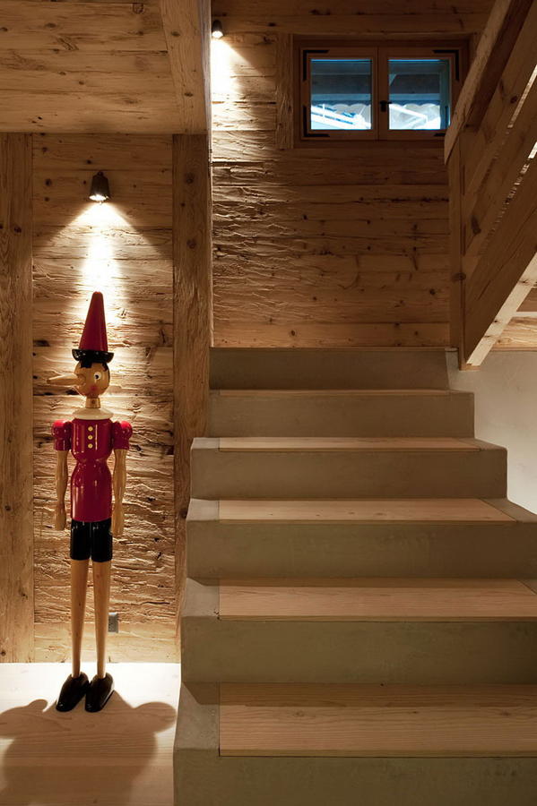 瑞士旷野中的原木生活-18