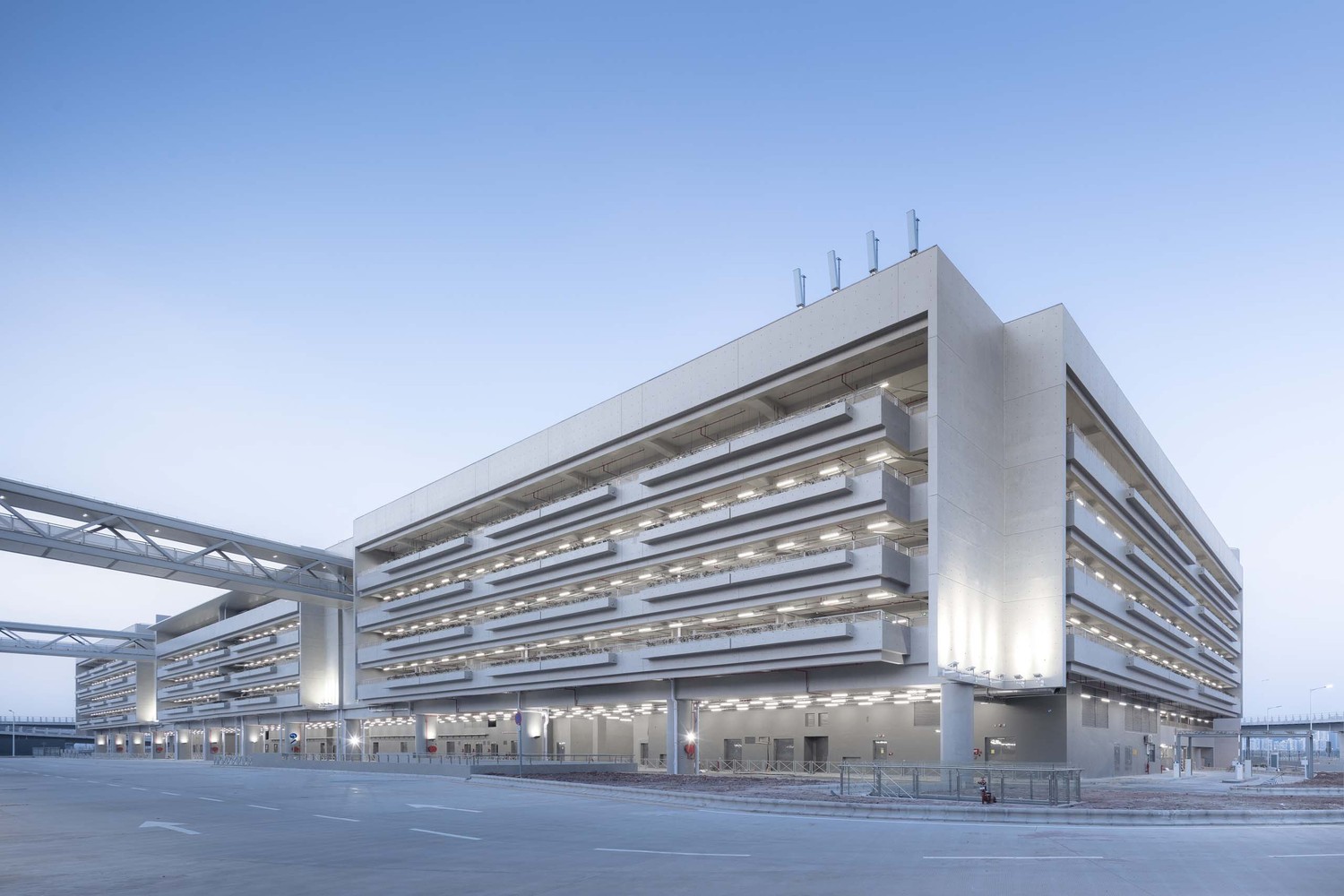 珠海人工岛港 | 创新绿色通关，智能交通典范-67