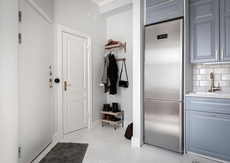 瑞典 44 平米独特小公寓 | 蓝墙与复古隔断的惊艳之作-27