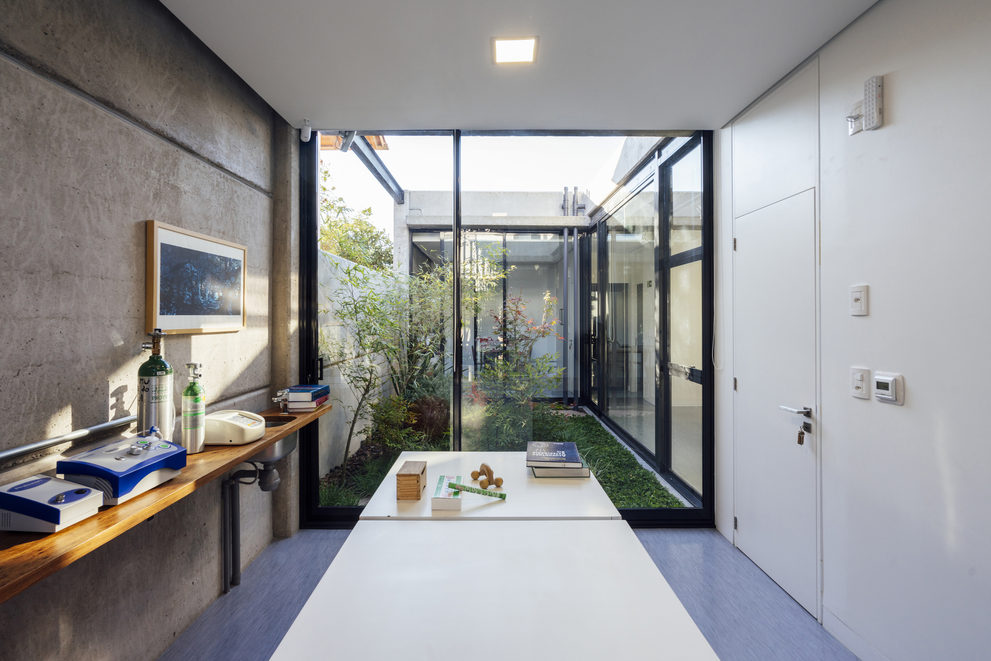 Sentidos Veterinary Clinic / OCRE arquitetura-19