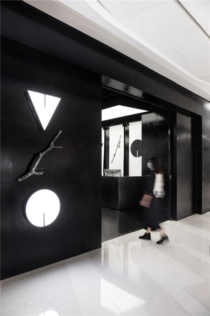 VIO 暗黑系服装品牌买手店丨中国南昌丨EDGE ARCHITECTS 上海艾集建筑-8