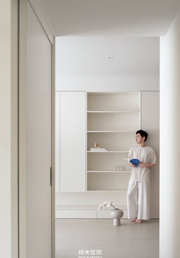 富有灵魂的纯白居所-14