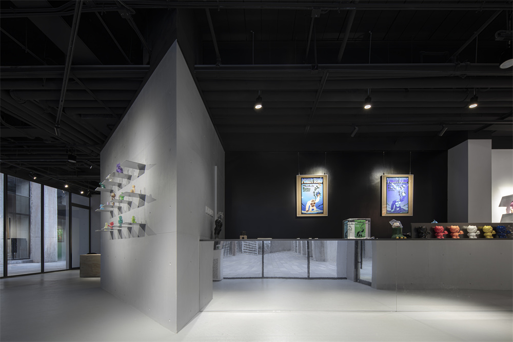 P GALLERY plastic people & sofubi潮玩画廊丨中国北京丨OEO野境建筑-39