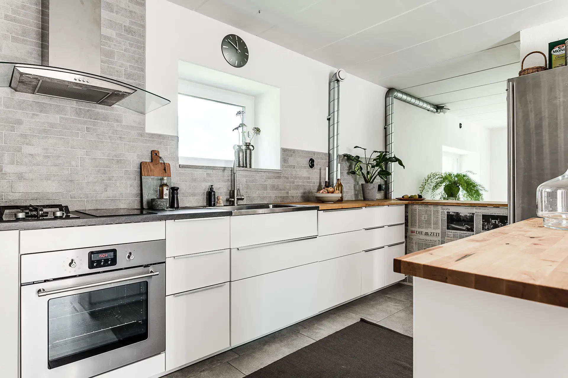 瑞典湖畔的环保绿宅 | 自给自足的生态节能典范-4