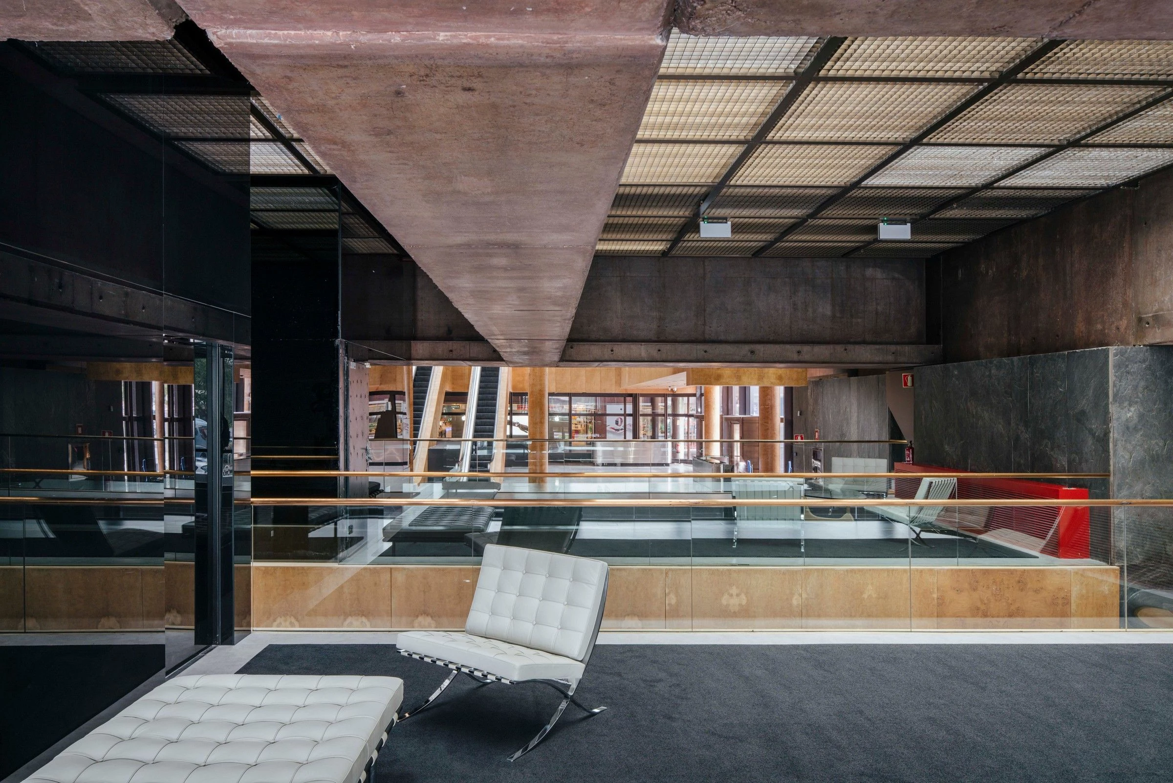 致敬经典 | 马德里 Castellana 81 塔楼的极致修复-15